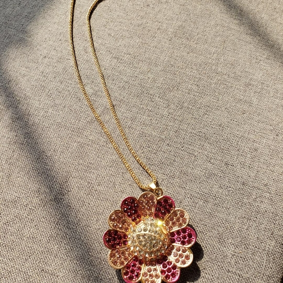 Betsey Johnson pink flower necklace,  long gold ch - Picture 7 of 9